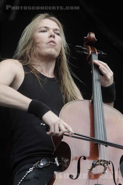 APOCALYPTICA - 2008-08-28 - SAINT CLOUD - Domaine National - Grande Scene - 